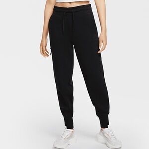 Nike tech fleece womens mid rise joggers black size xs 4 - 6